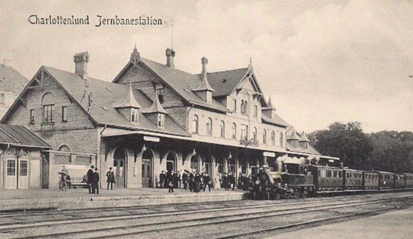 Et billede, der indeholder bygning, udendørs, gammel, foto
Automatisk genereret beskrivelse