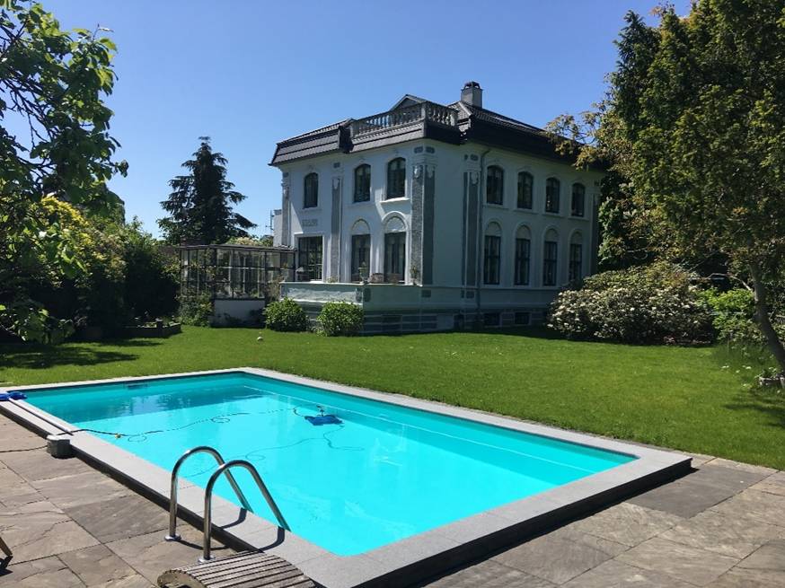 Et billede, der indeholder træ, udendørs, himmel, græs
Automatisk genereret beskrivelse